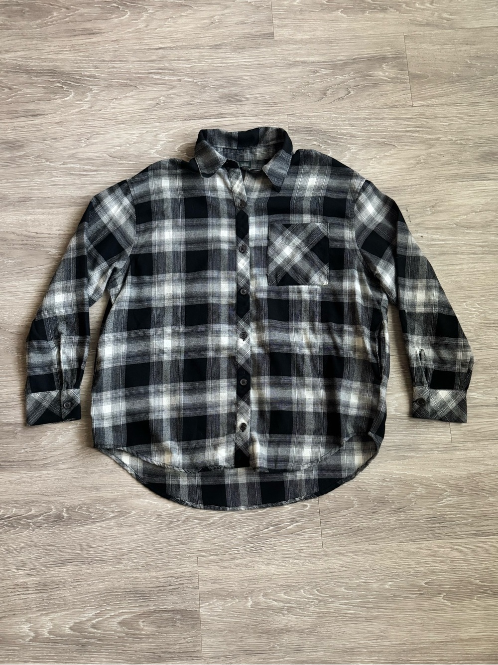Wild Fable Black & Gray Plaid Women’s Flannel